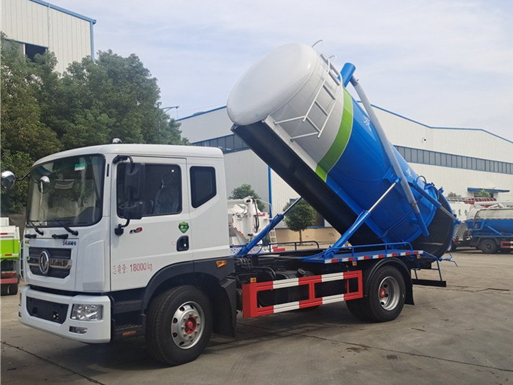 国六12方东风D9大功率吸污车