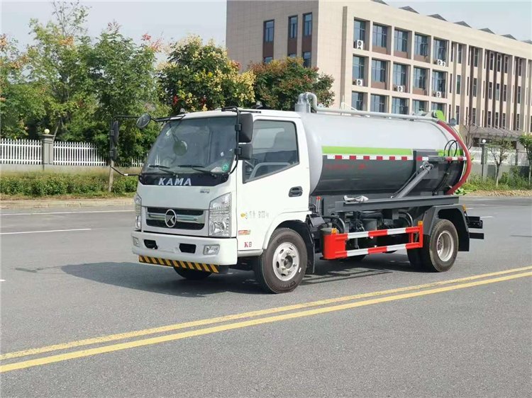 凯马5方真空吸污车
