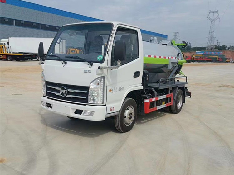 蓝牌凯马3方吸污车