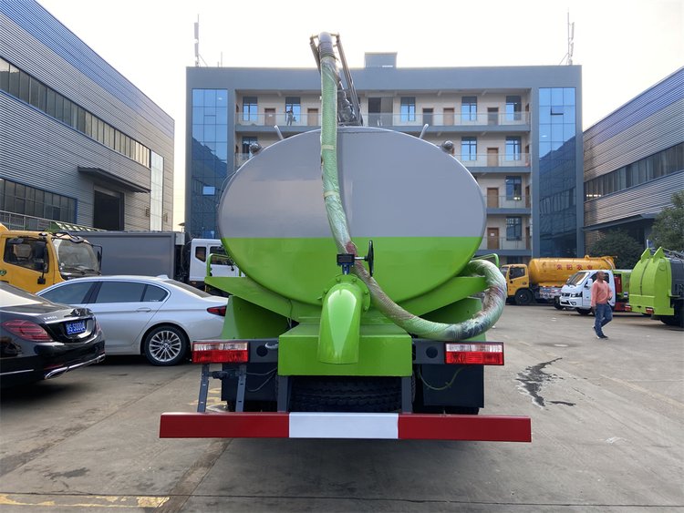 东风D9养殖场12方吸粪车