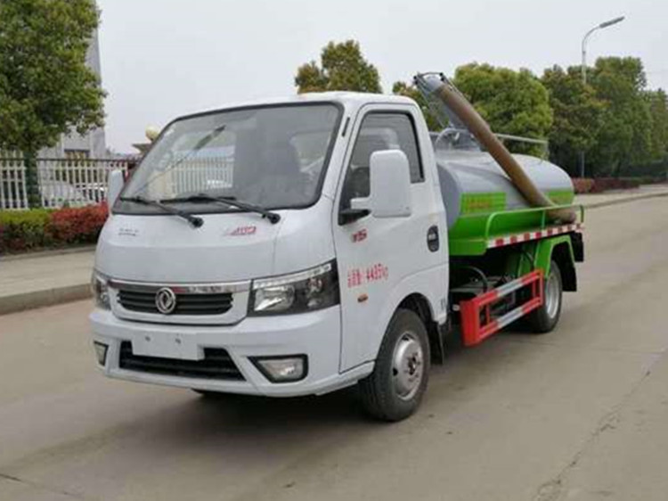东风途逸2.5方地下室吸粪车