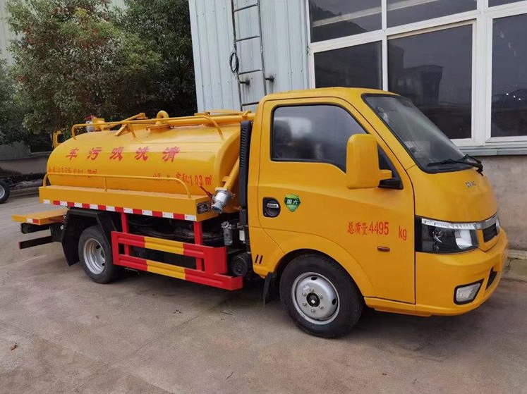 东风途逸3方小型清洗吸污车